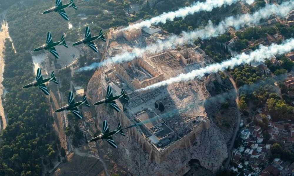 Athens Flying Week: Από αύριο...οι ουρανοί θα είναι δικοί τους-Σχίζουν τους αιθέρες